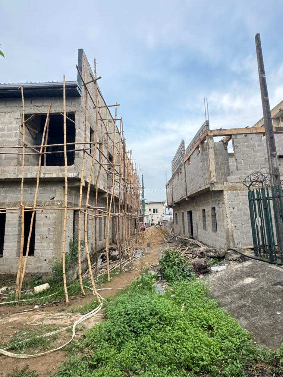 Best Investment in The Heart of Obanikoro, a Studio Apartment and One Bedroom Apartment with Guaranteed Returns, Obanikoro, Shomolu, Lagos, Flat / Apartment for Rent