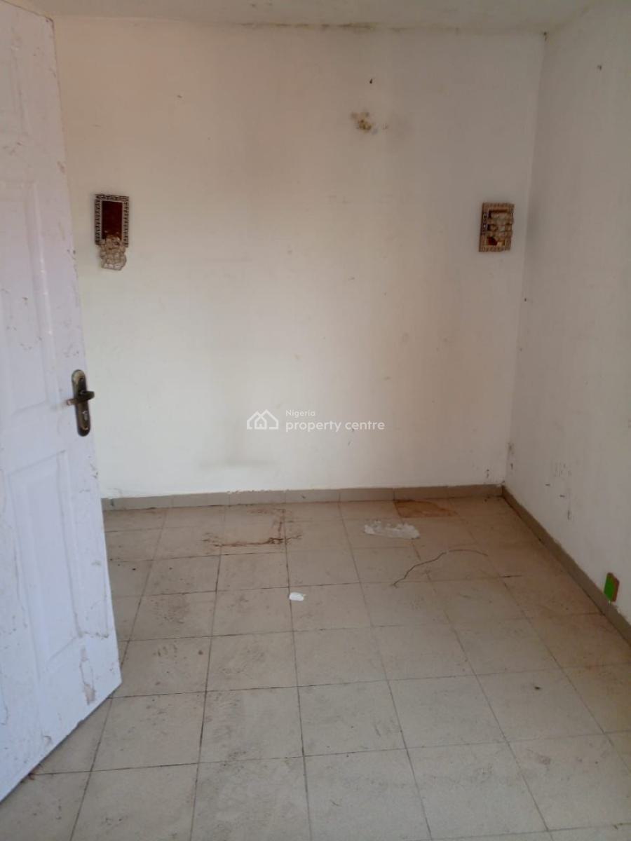 a Standard 3 Bedroom Flat, Gra, Ogudu, Lagos, House for Rent