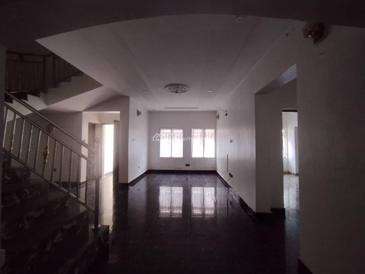 Well Built 4bedroom Duplex with 2living-rooom, Serviced with with Gen., Jahi, Abuja, Terraced Duplex for Rent