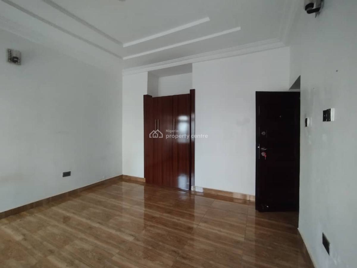 Well Built 4bedroom Duplex with 2living-rooom, Serviced with with Gen., Jahi, Abuja, Terraced Duplex for Rent