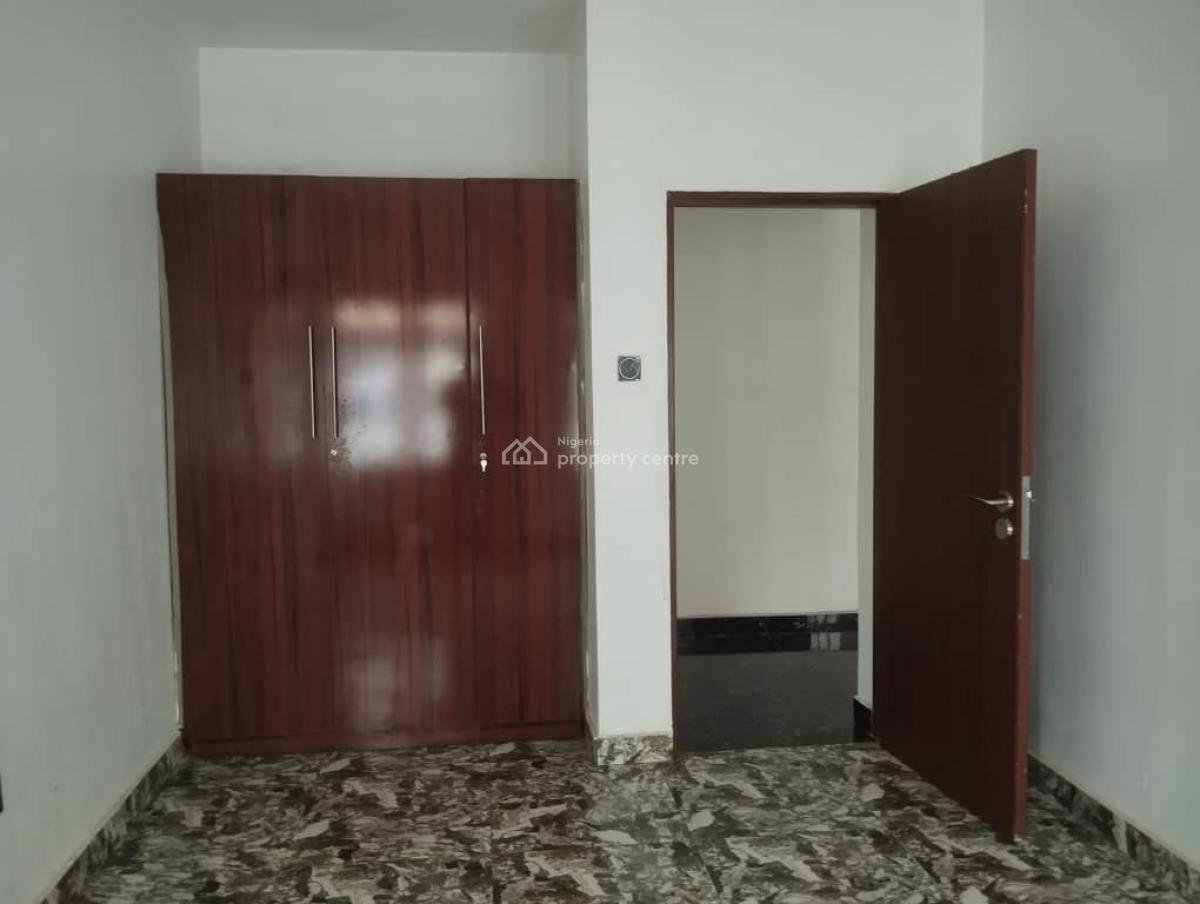 Well Built 4bedroom Duplex with 2living-rooom, Serviced with with Gen., Jahi, Abuja, Terraced Duplex for Rent