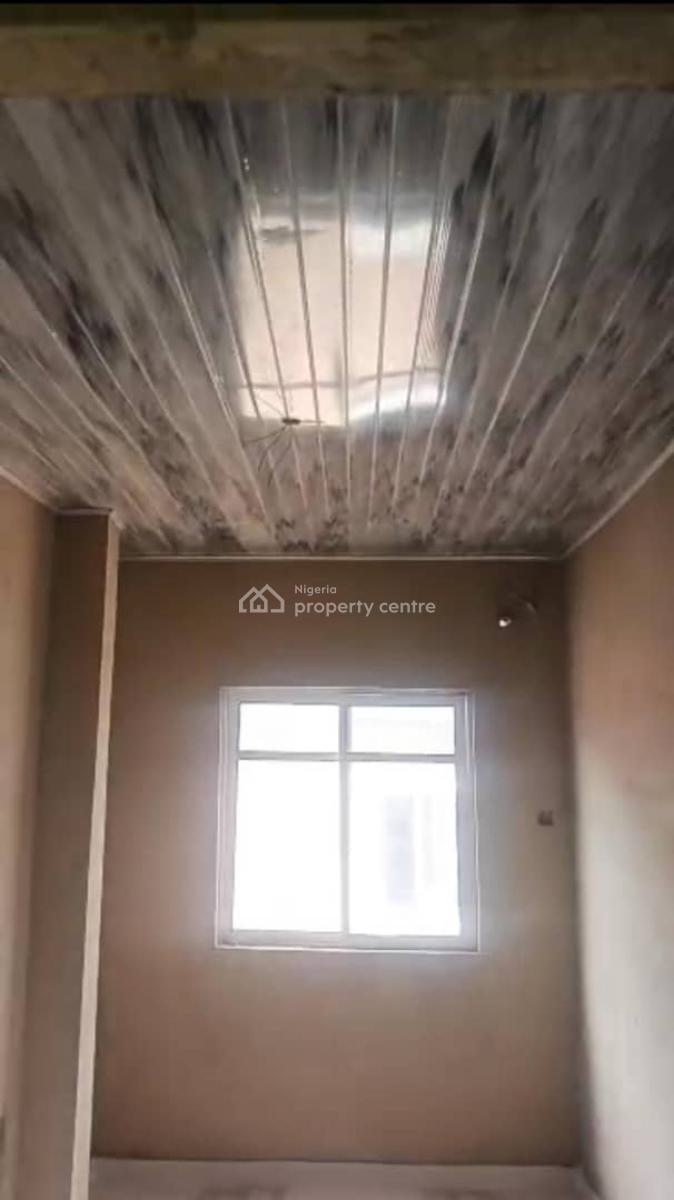 Lovely 2bedroom Flat, Adekunle, Yaba, Lagos, Flat / Apartment for Rent