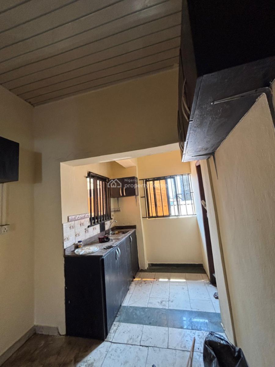Spacious 3 Bedroom Flat Upstairs, Thomas Estate, Ajah, Lagos, House for Rent