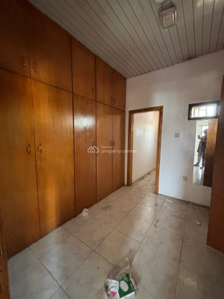 Spacious 3 Bedroom Flat Upstairs, Thomas Estate, Ajah, Lagos, House for Rent