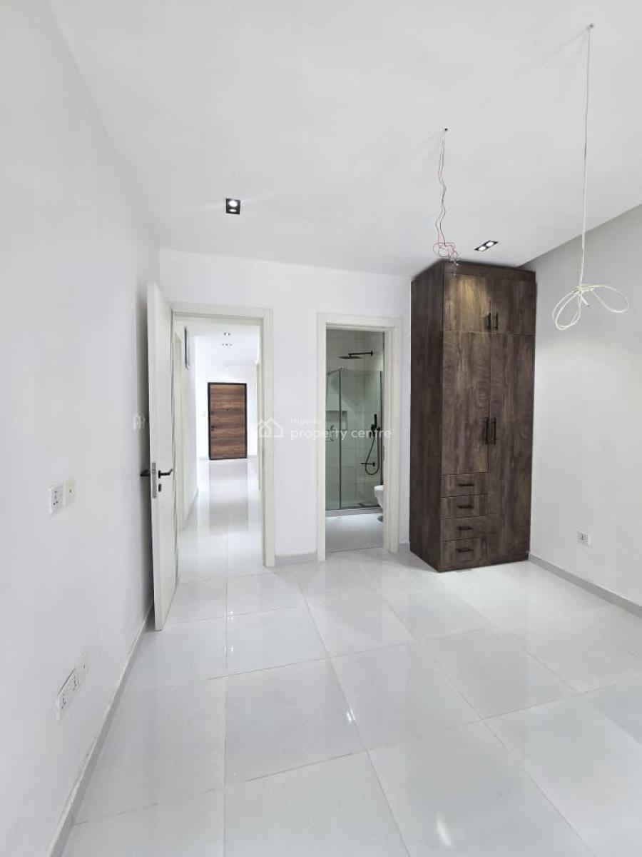Stunning 2 Bedroom Apartment with Premium Amenities, Ologolo, Lekki, Lagos, Flat / Apartment for Sale