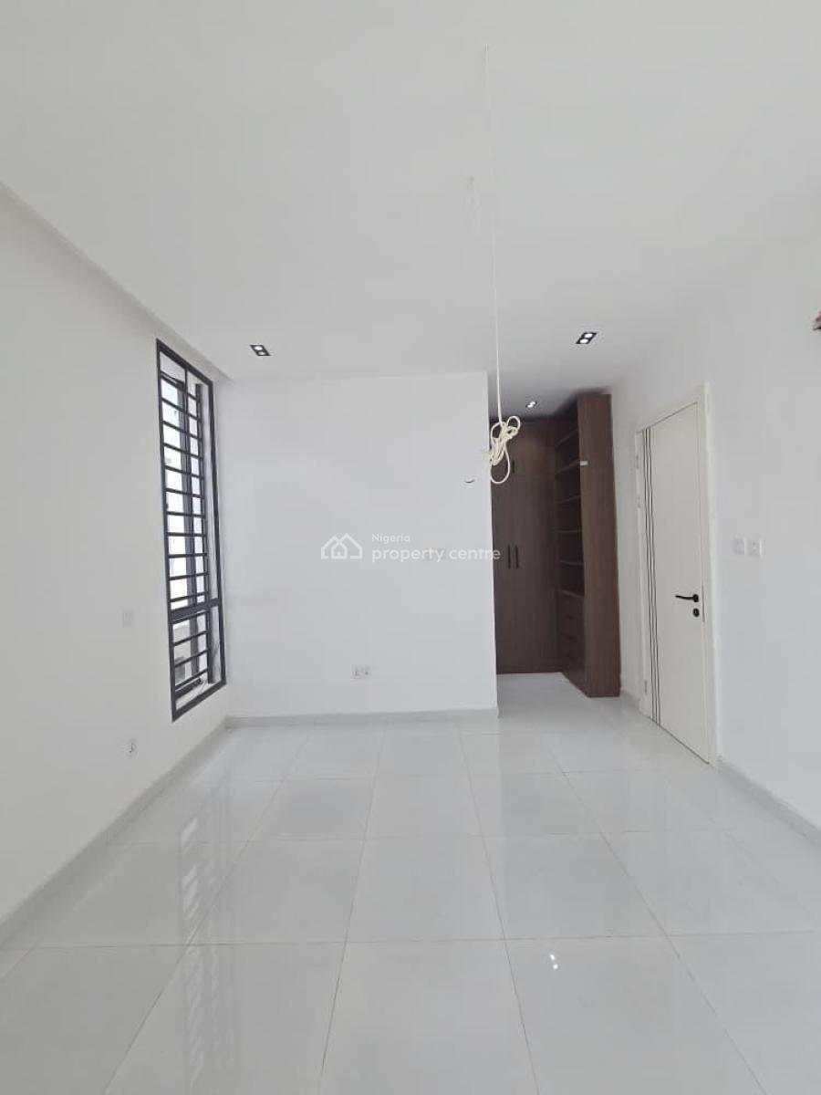 Stunning 2 Bedroom Apartment with Premium Amenities, Ologolo, Lekki, Lagos, Flat / Apartment for Sale