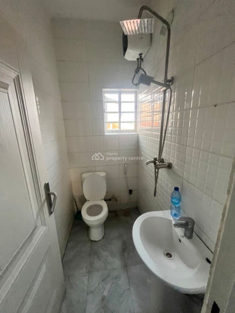 Clean and Spacious 2 Bedroom Apartment, Thomas Estate, Ajah, Lagos, Flat / Apartment for Rent
