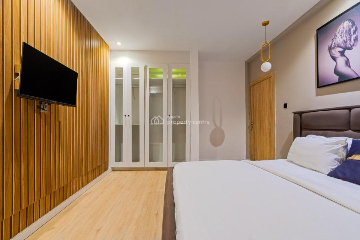 Luxury Water Front 3 Bedroom Apartment, Off Admiralty Way, Lekki Phase 1, Lekki, Lagos, Flat / Apartment Short Let