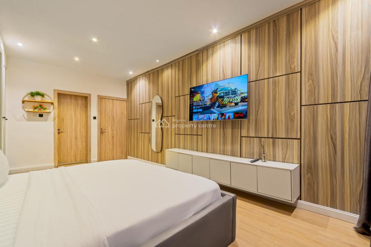 Luxury Water Front 3 Bedroom Apartment, Off Admiralty Way, Lekki Phase 1, Lekki, Lagos, Flat / Apartment Short Let