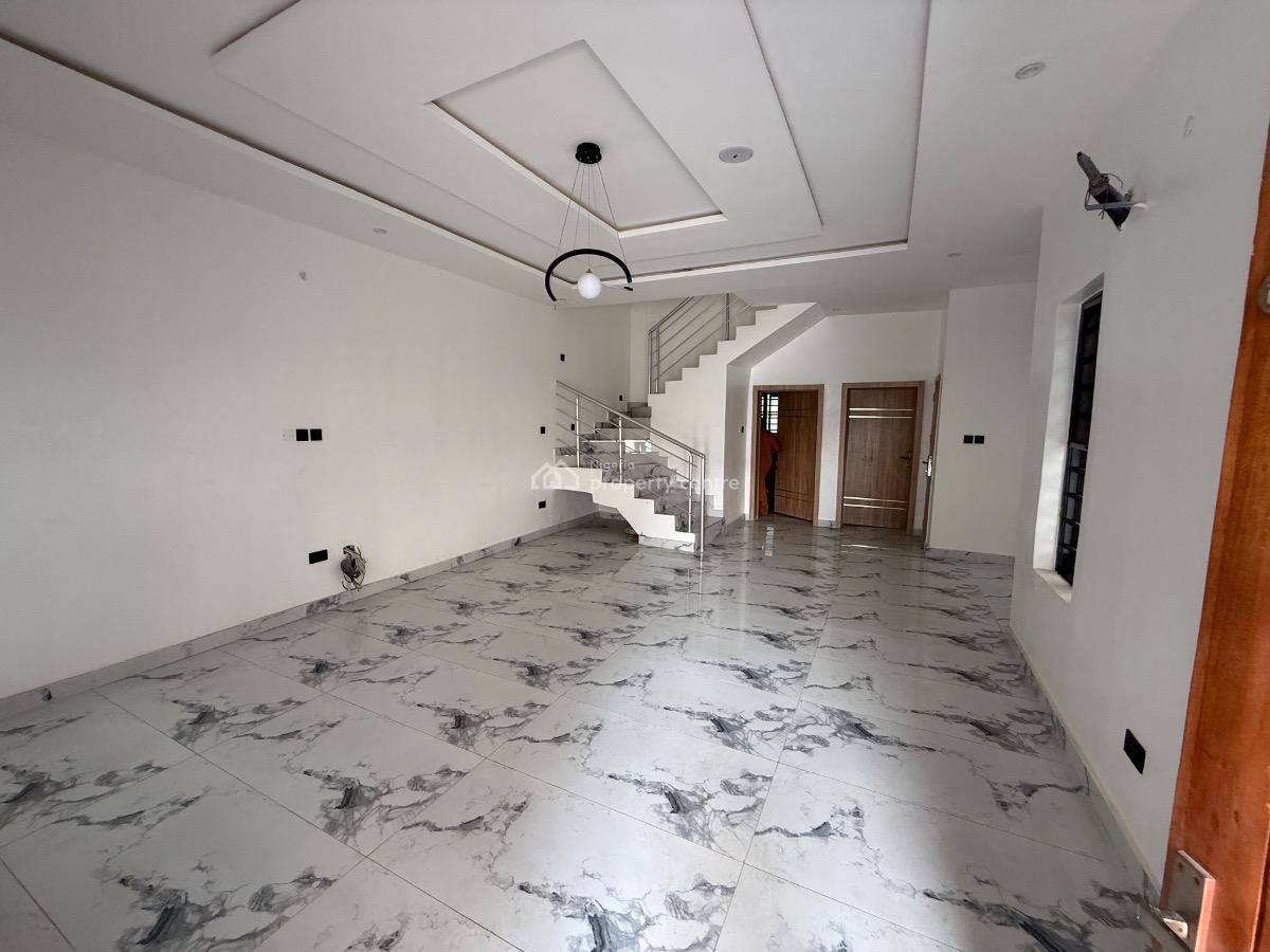 5 Bedroom Fully Detached Duplex for Distress, Ologolo Lekki, Ologolo, Lekki, Lagos, Detached Duplex for Sale