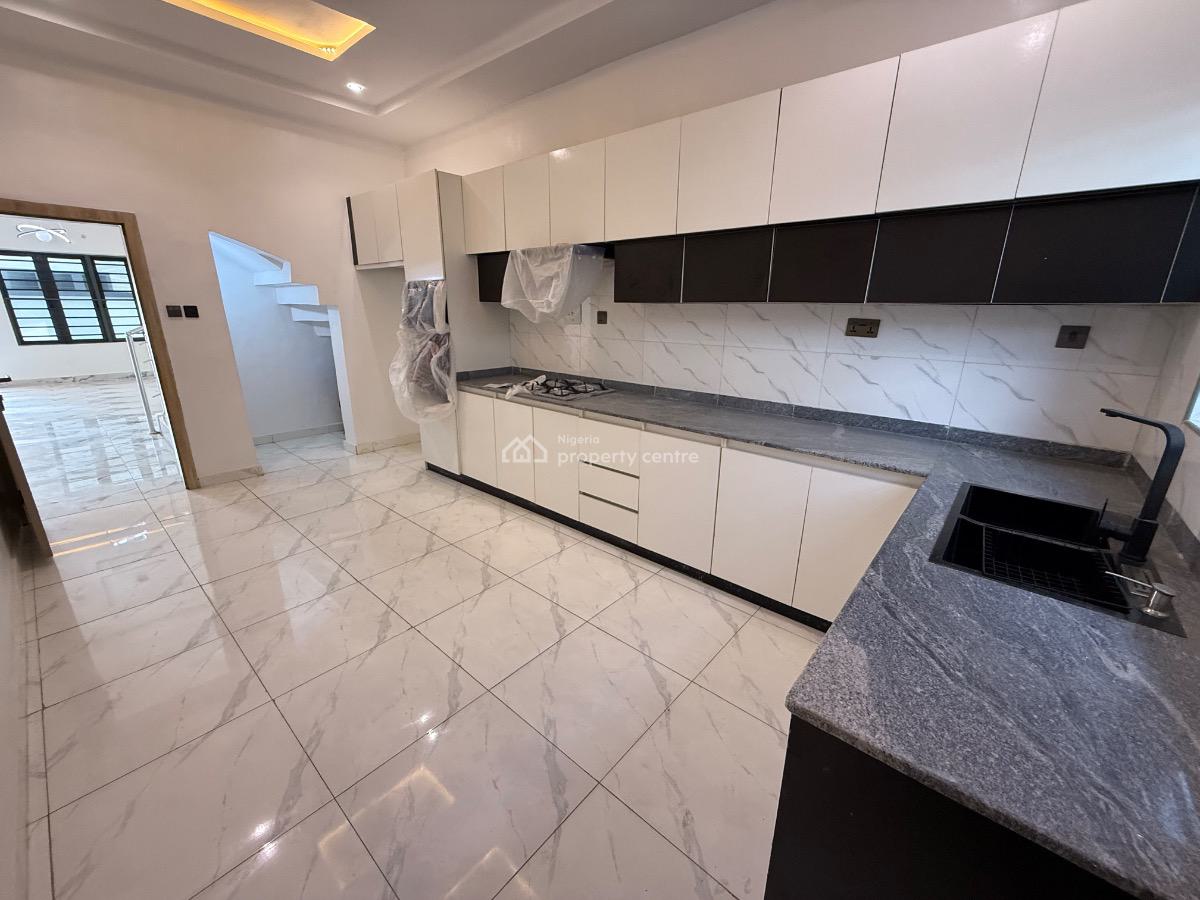 5 Bedroom Fully Detached Duplex for Distress, Ologolo Lekki, Ologolo, Lekki, Lagos, Detached Duplex for Sale