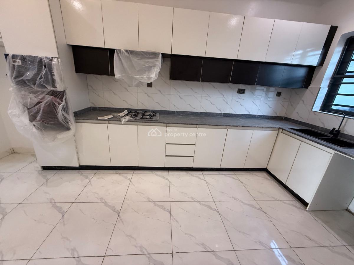 5 Bedroom Fully Detached Duplex for Distress, Ologolo Lekki, Ologolo, Lekki, Lagos, Detached Duplex for Sale