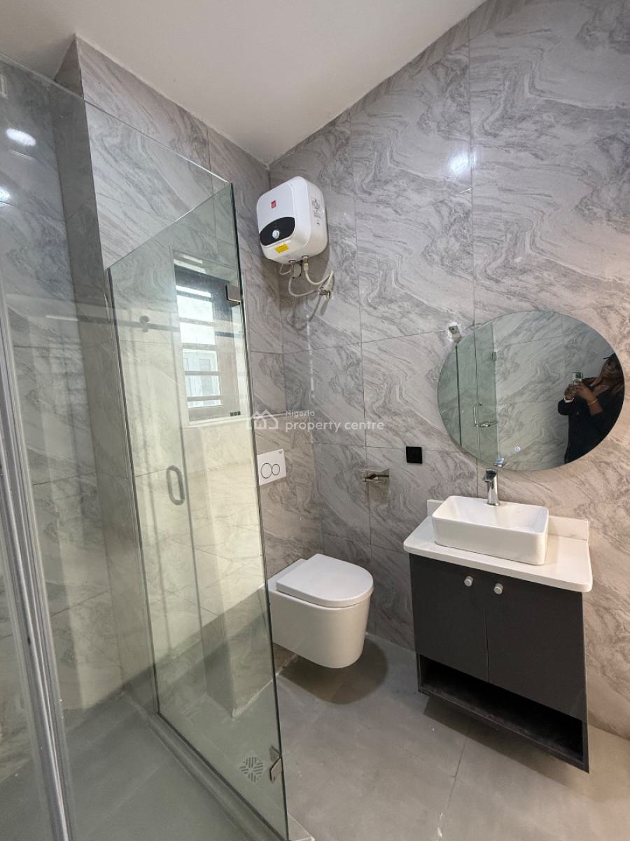 5 Bedroom Fully Detached Duplex for Distress, Ologolo Lekki, Ologolo, Lekki, Lagos, Detached Duplex for Sale