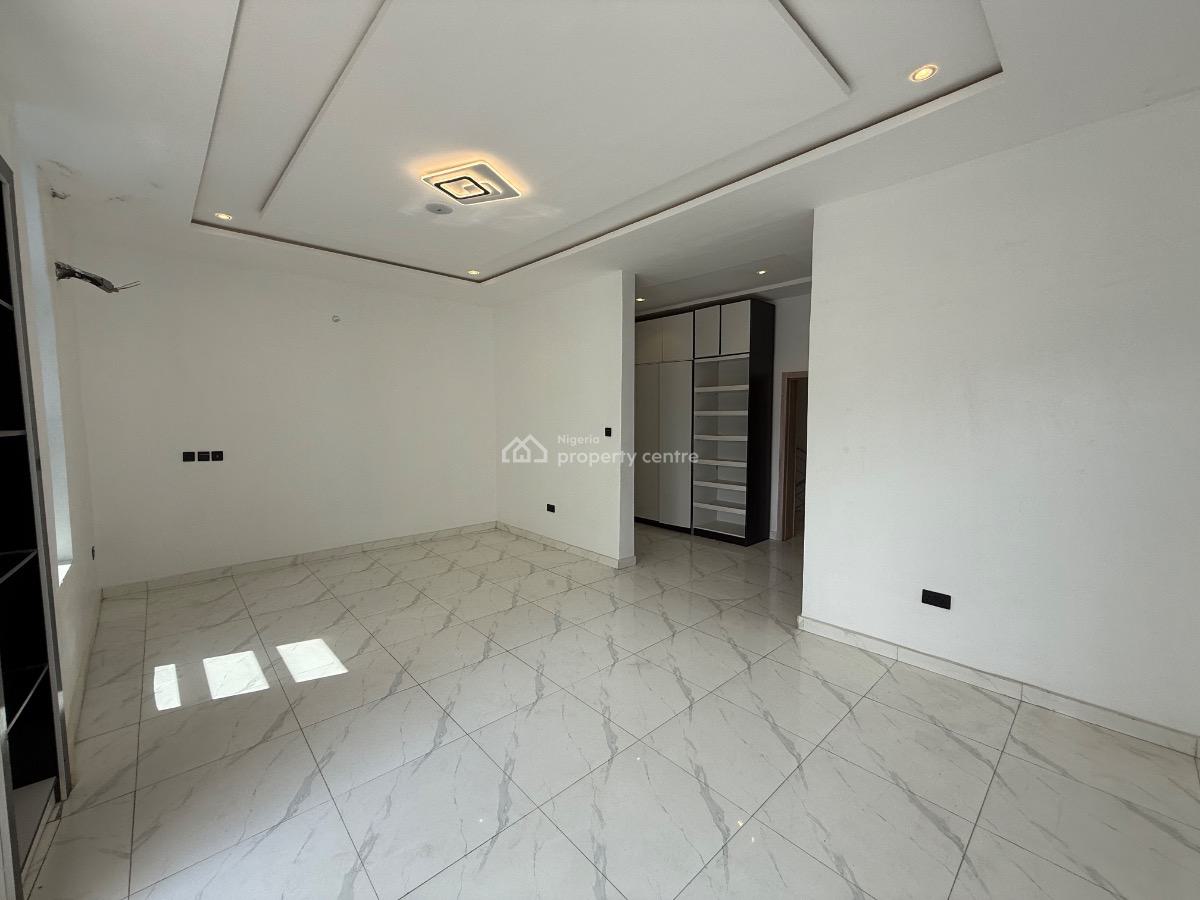 5 Bedroom Fully Detached Duplex for Distress, Ologolo Lekki, Ologolo, Lekki, Lagos, Detached Duplex for Sale