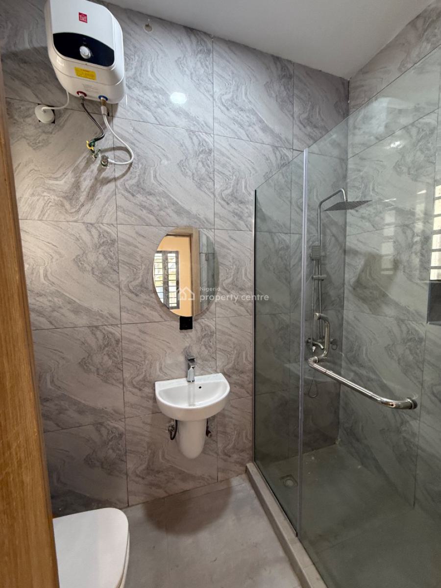 5 Bedroom Fully Detached Duplex for Distress, Ologolo Lekki, Ologolo, Lekki, Lagos, Detached Duplex for Sale