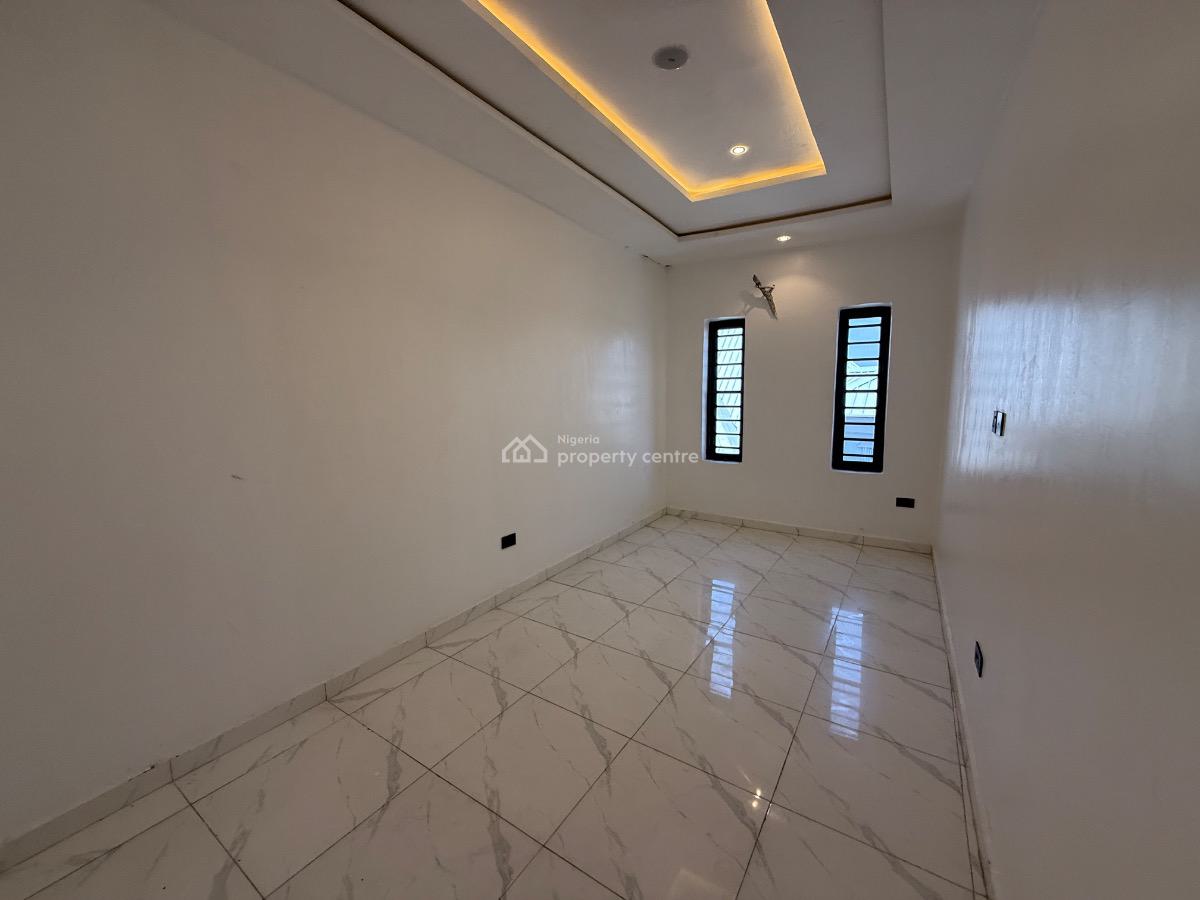5 Bedroom Fully Detached Duplex for Distress, Ologolo Lekki, Ologolo, Lekki, Lagos, Detached Duplex for Sale