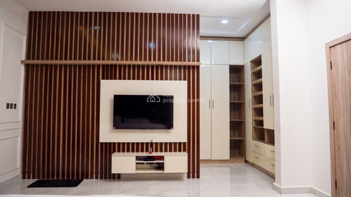 Luxury 3. Bedroom Semi-detached with Pool and Excellent Facilities, Ikota, Lekki, Lagos, Semi-detached Duplex Short Let