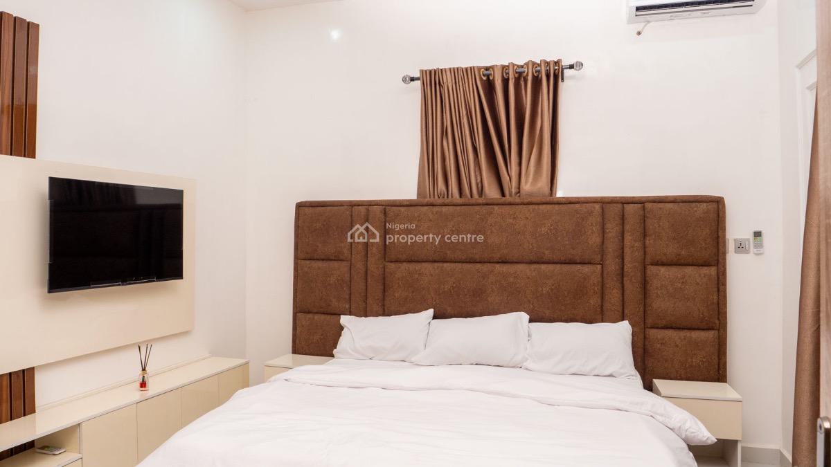 Luxury 3. Bedroom Semi-detached with Pool and Excellent Facilities, Ikota, Lekki, Lagos, Semi-detached Duplex Short Let