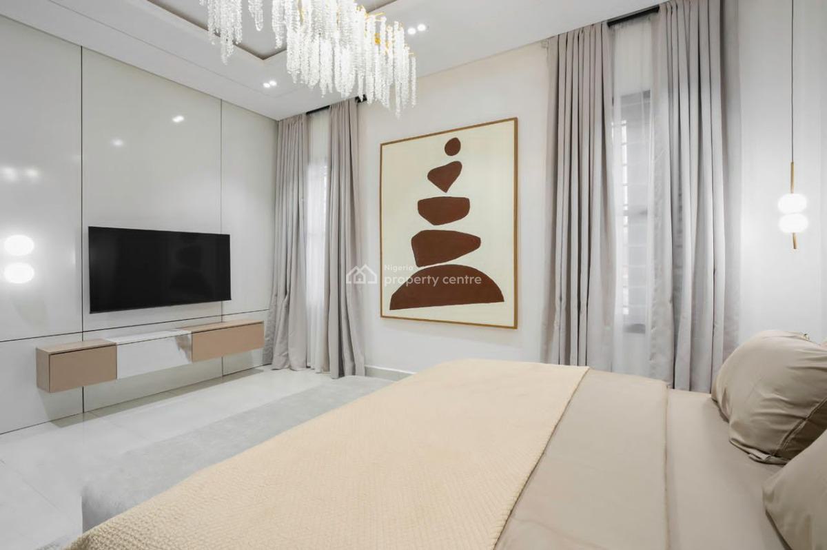 Exquisite Fully Furnished 3 Bedroom Apartment, Ologolo, Lekki Phase 1, Lekki, Lagos, Flat / Apartment Short Let