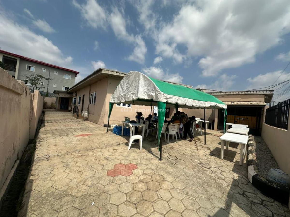 Old Bungalow on 450sqm Commercial Land, Aare Avenue, Opposite Mosh Supermarket, New Bodija, Ibadan, Oyo, Commercial Land for Sale
