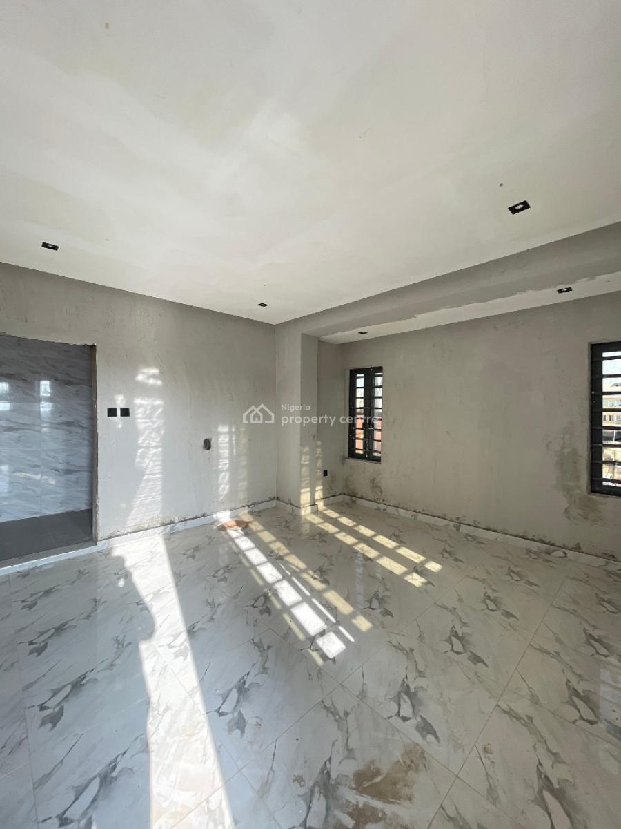 Nicely 3 Bedroom Apartment in a Nice and Serene Environment, Exquisitely Built Apartment Suitable for Investment, Yaba, Lagos, Flat / Apartment for Sale