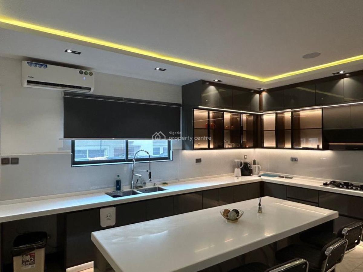 Luxurious 5 Bedroom Duplex Mansion Apartment Self Compound, Lekki Phase 1, Lekki, Lagos, Flat / Apartment Short Let