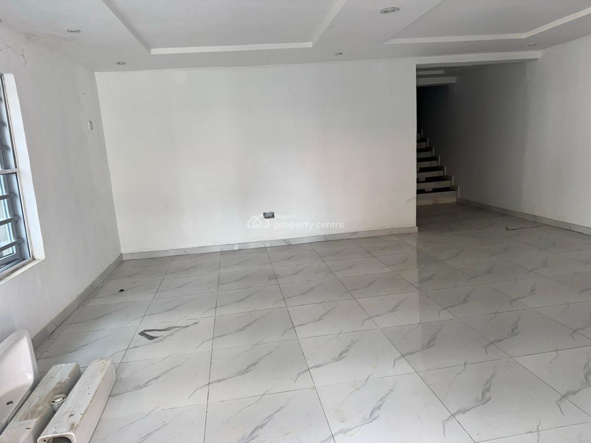 3 Bedroom Terrace Duplex, Ajao Estate, Isolo, Lagos, Flat / Apartment for Rent