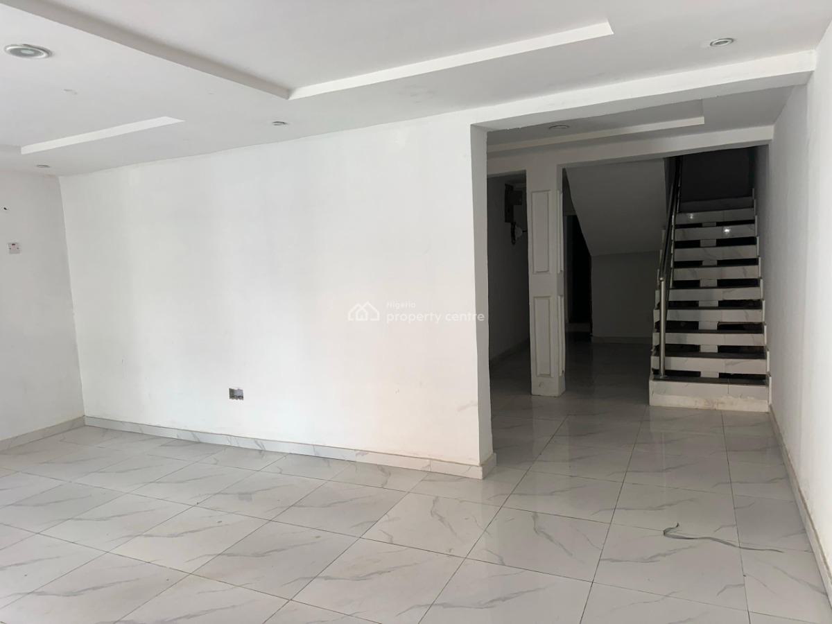 3 Bedroom Terrace Duplex, Ajao Estate, Isolo, Lagos, Flat / Apartment for Rent