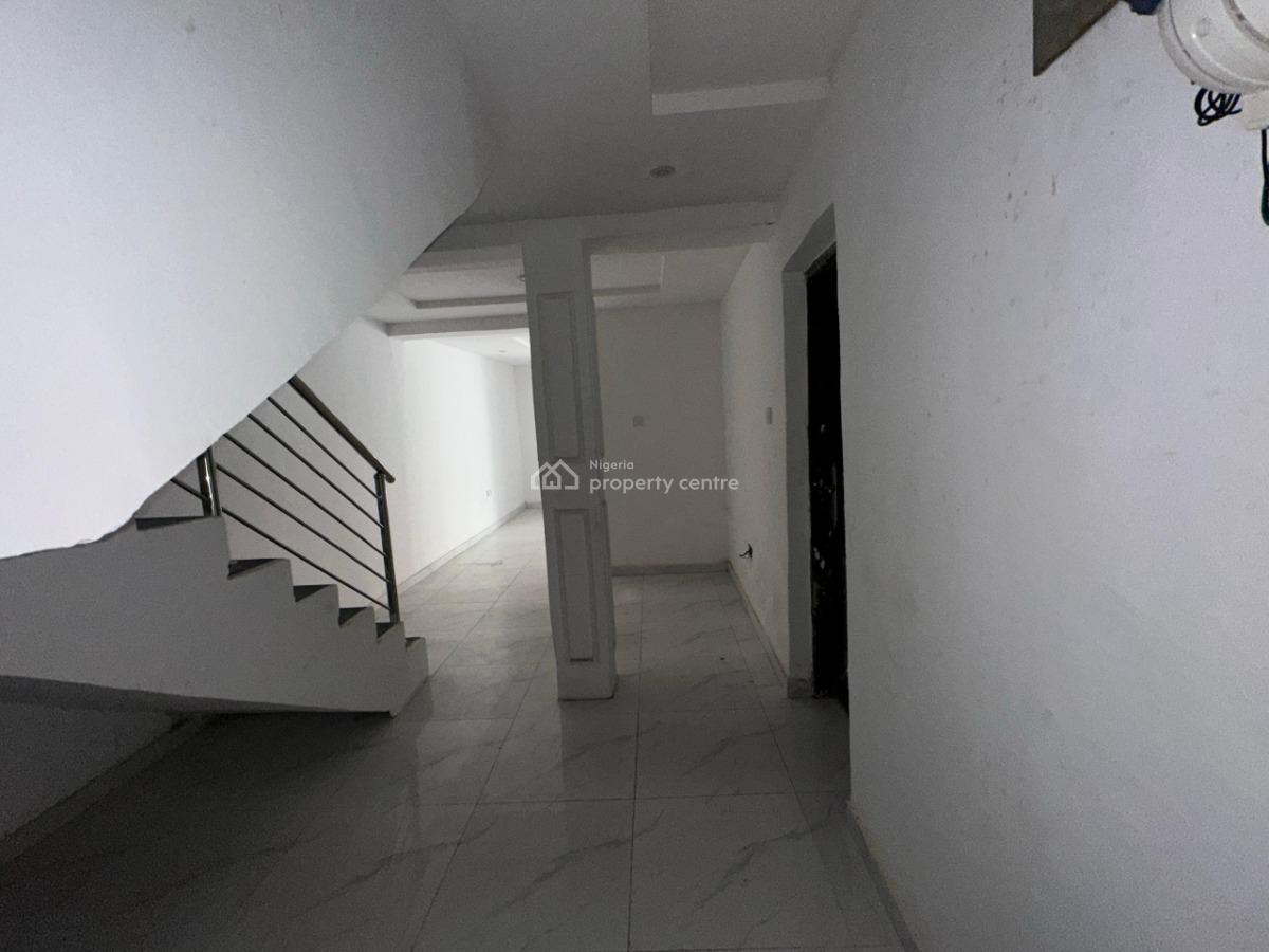 3 Bedroom Terrace Duplex, Ajao Estate, Isolo, Lagos, Flat / Apartment for Rent