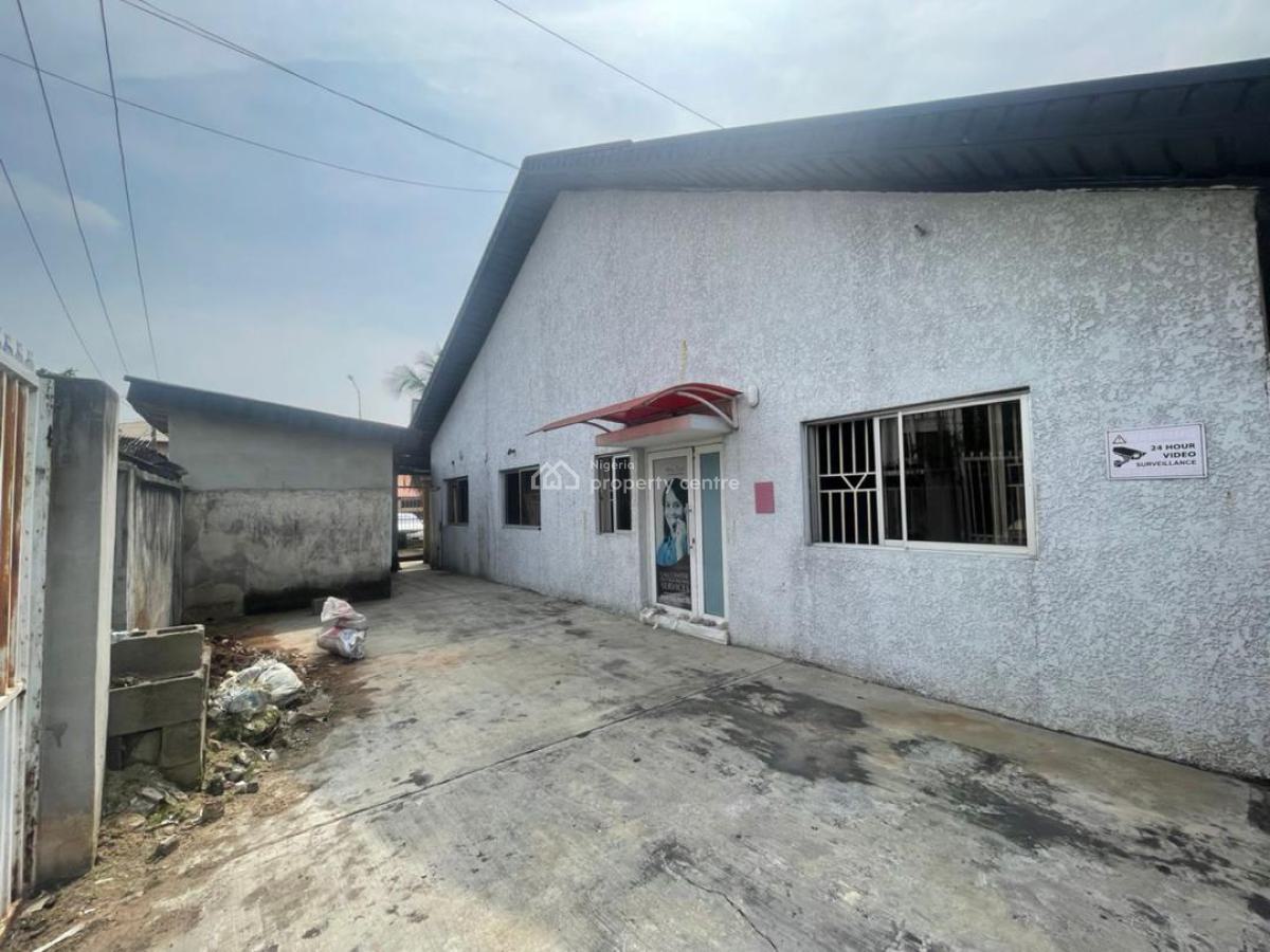 Spacious Cornerpiece Bungalow, Admiralty Way, Lekki Phase 1, Lekki, Lagos, Flat / Apartment for Rent
