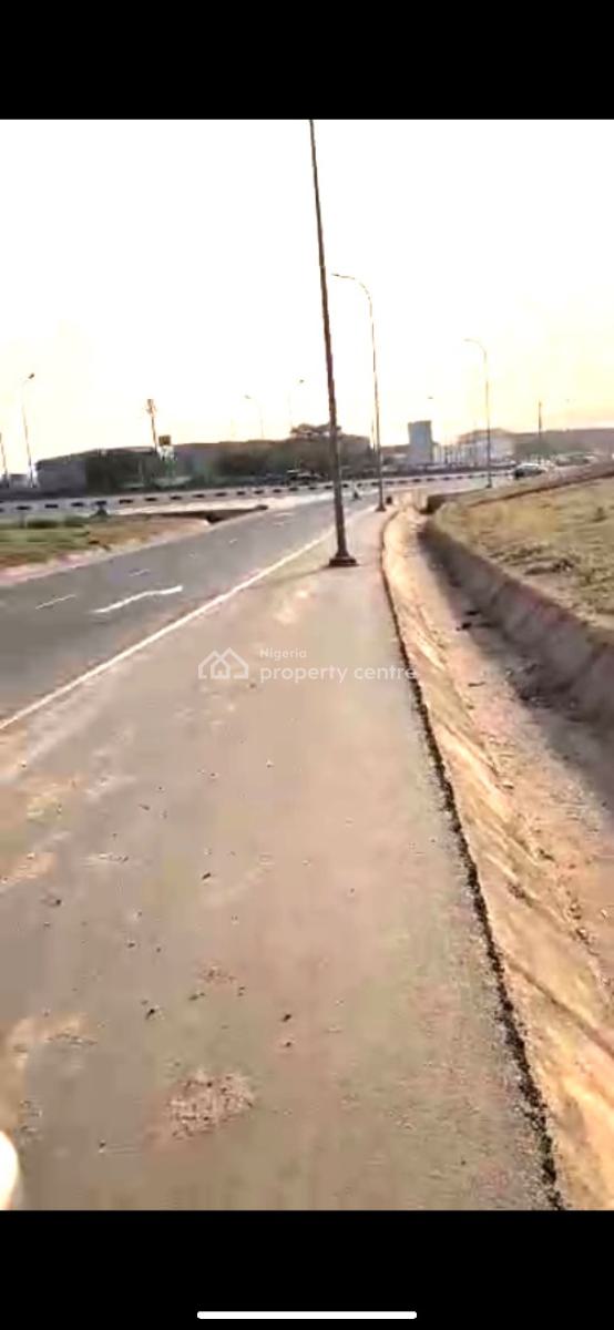 Park Land That Can Be Used for Car Stand, New Katampe Bridge (kubwa Express), Katampe, Abuja, Commercial Land for Rent