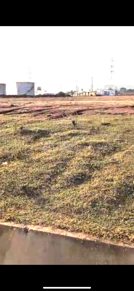 Park Land That Can Be Used for Car Stand, New Katampe Bridge (kubwa Express), Katampe, Abuja, Commercial Land for Rent