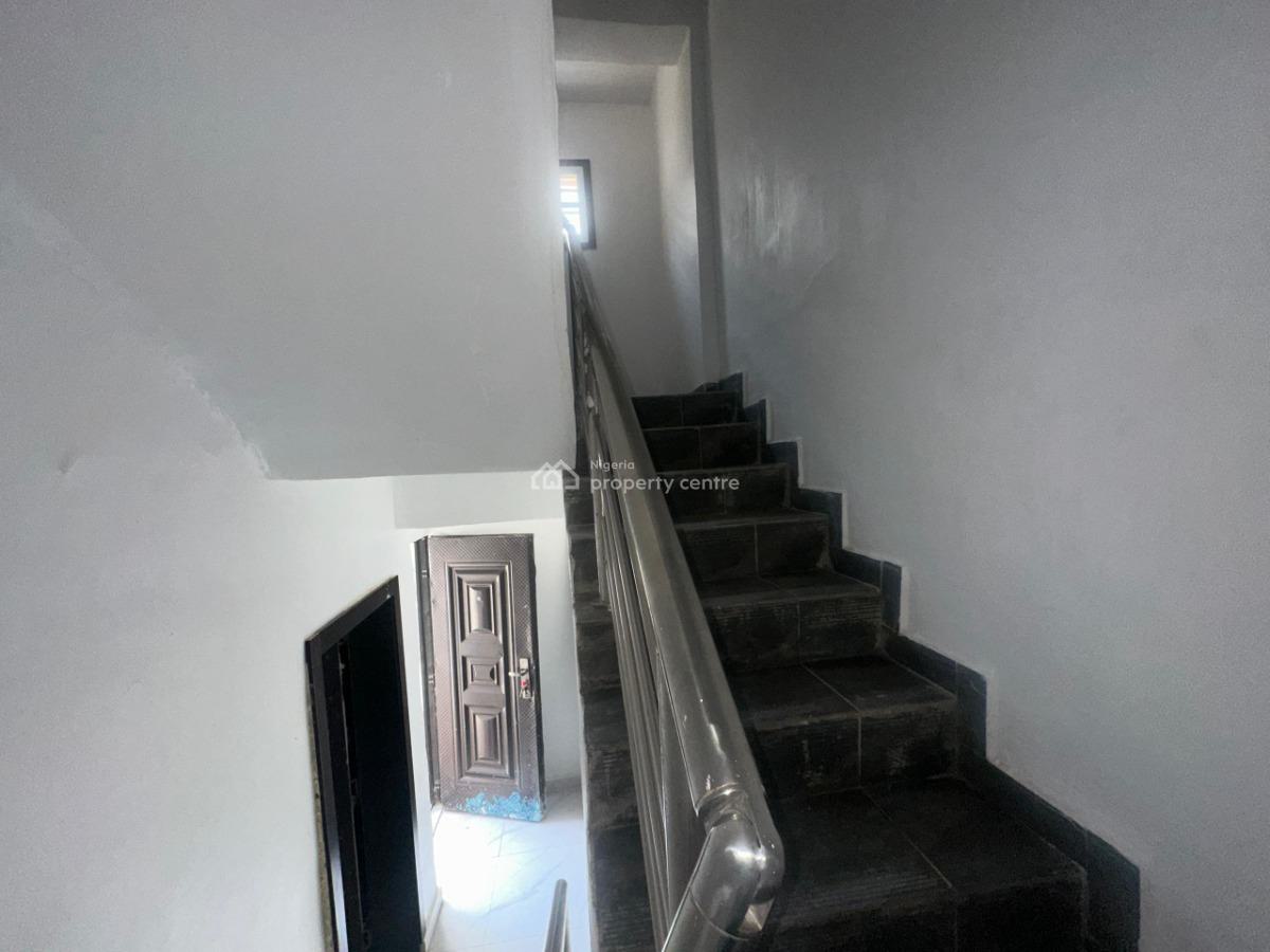3 Bedroom Terrace Duplex, Ajao Estate, Isolo, Lagos, Flat / Apartment for Rent
