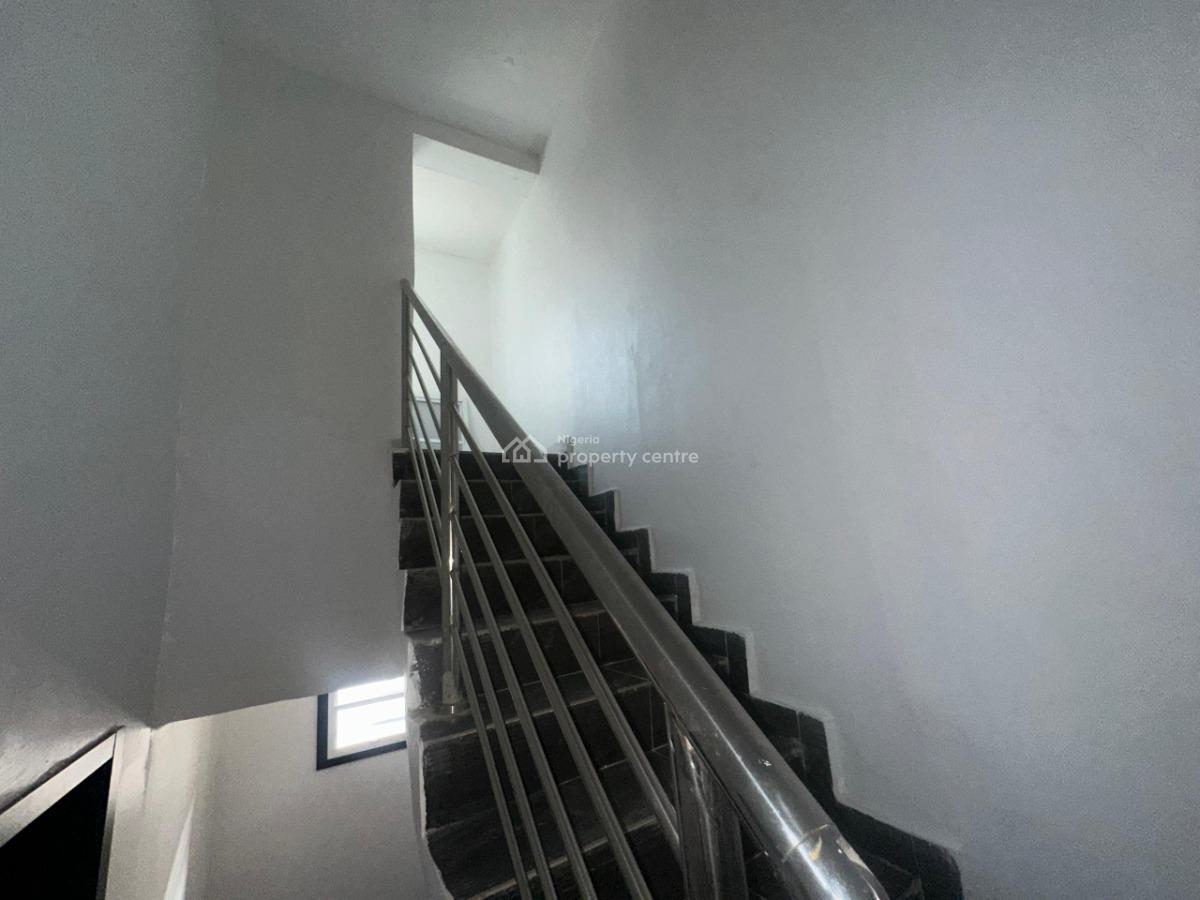 3 Bedroom Terrace Duplex, Ajao Estate, Isolo, Lagos, Flat / Apartment for Rent