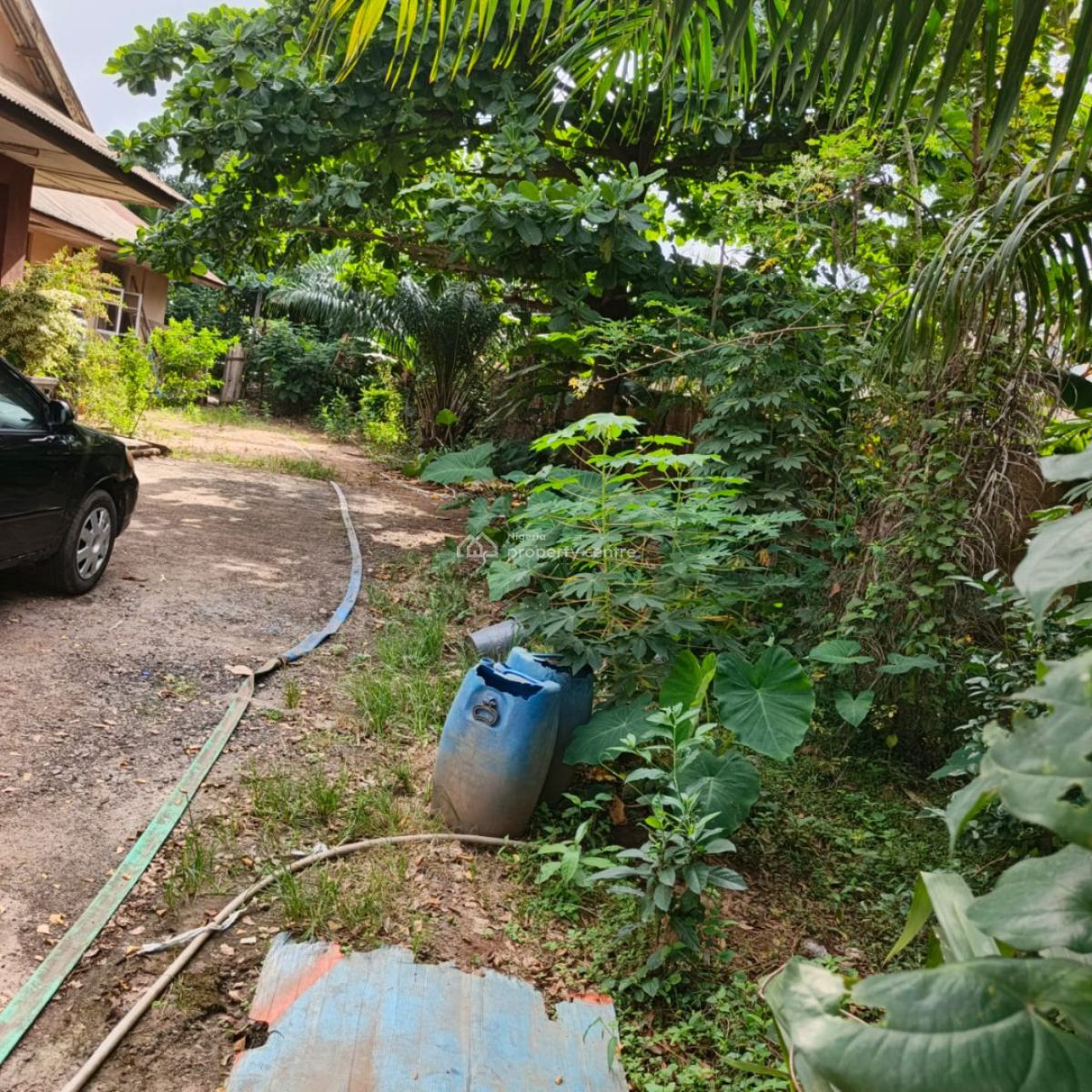 Old Bungalow on 2400sqm of Land, Inside Kobiowu Crescent Iyaganku Gra, Ibadan, Oyo, Residential Land for Sale