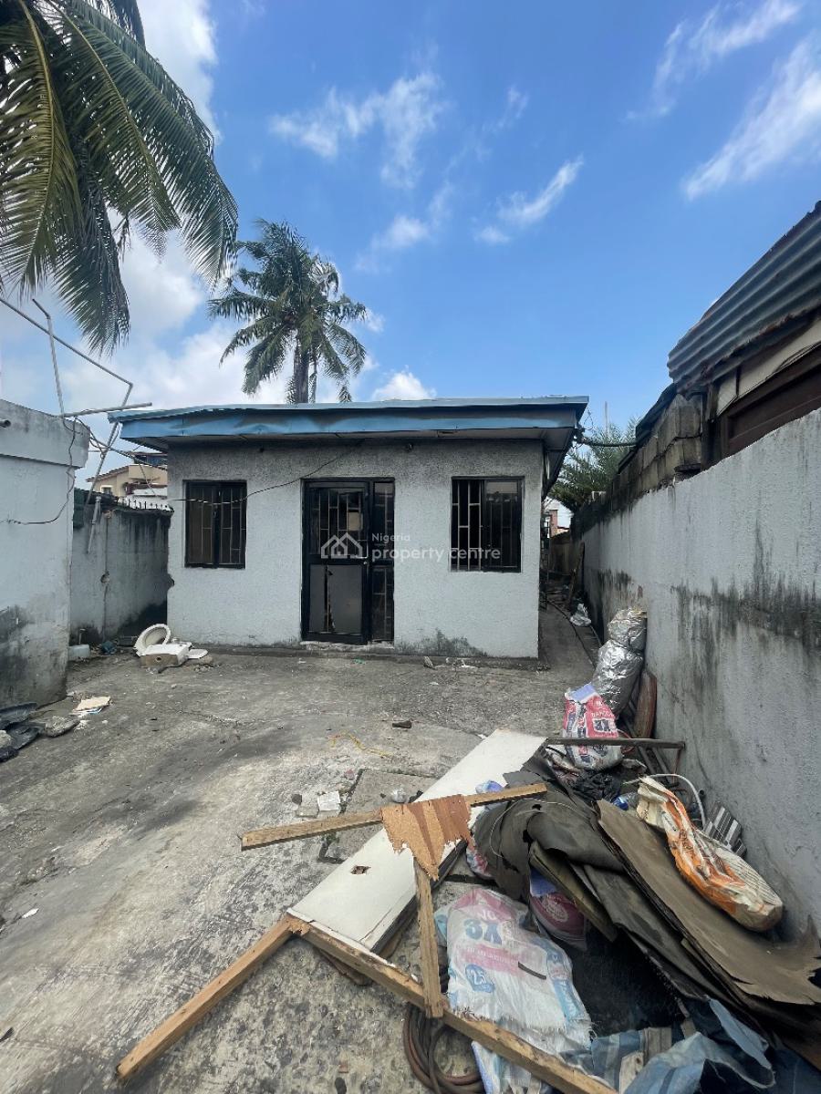 Renovation Office Space, Along Funsho Williams Avenue, Alaka, Surulere, Lagos, Office Space for Rent