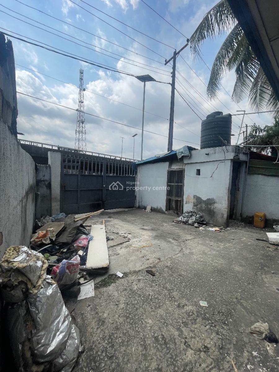 Renovation Office Space, Along Funsho Williams Avenue, Alaka, Surulere, Lagos, Office Space for Rent