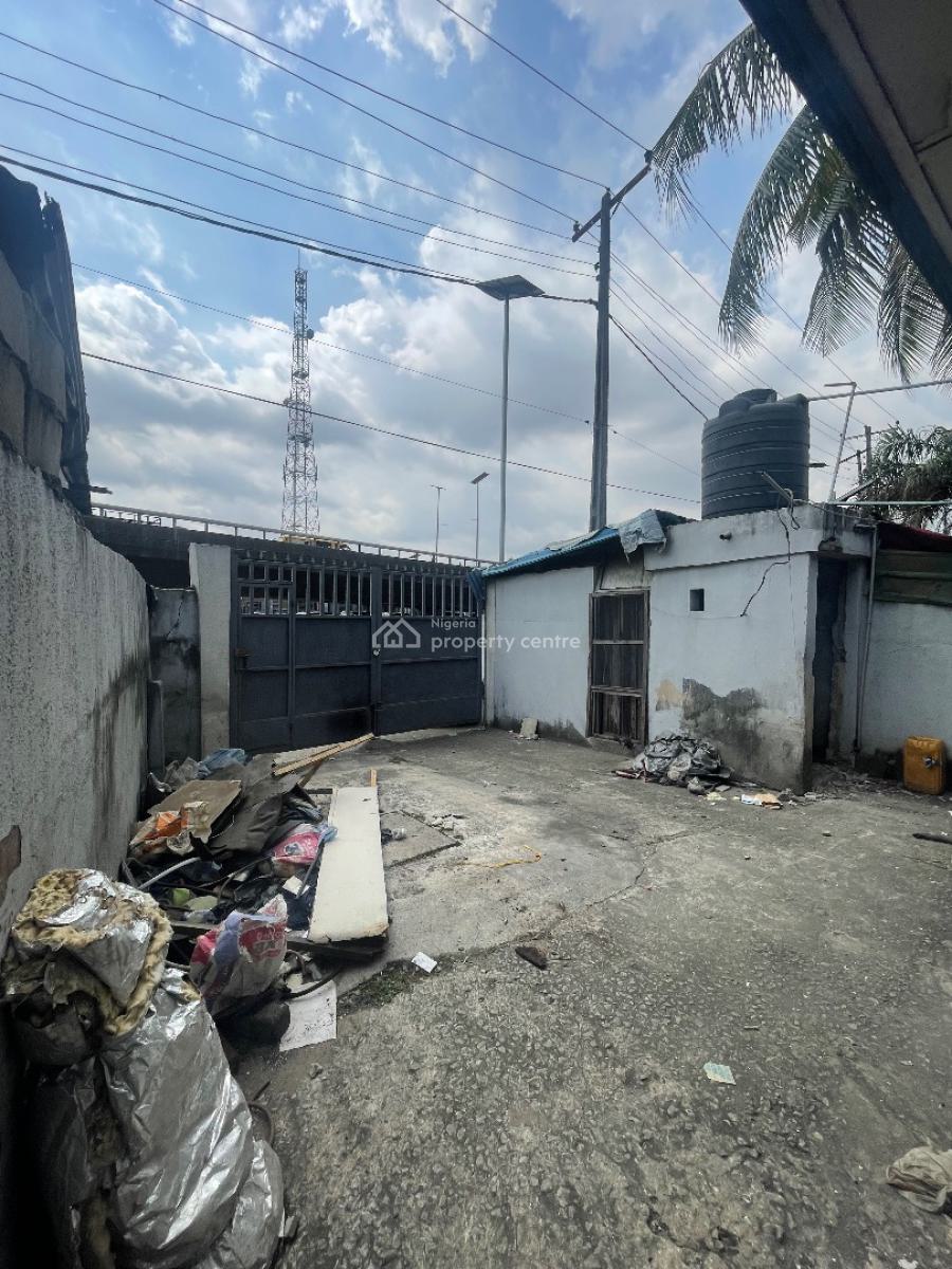 Renovation Office Space, Along Funsho Williams Avenue, Alaka, Surulere, Lagos, Office Space for Rent