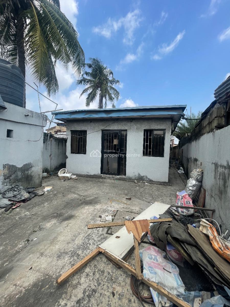 Renovation Office Space, Along Funsho Williams Avenue, Alaka, Surulere, Lagos, Office Space for Rent