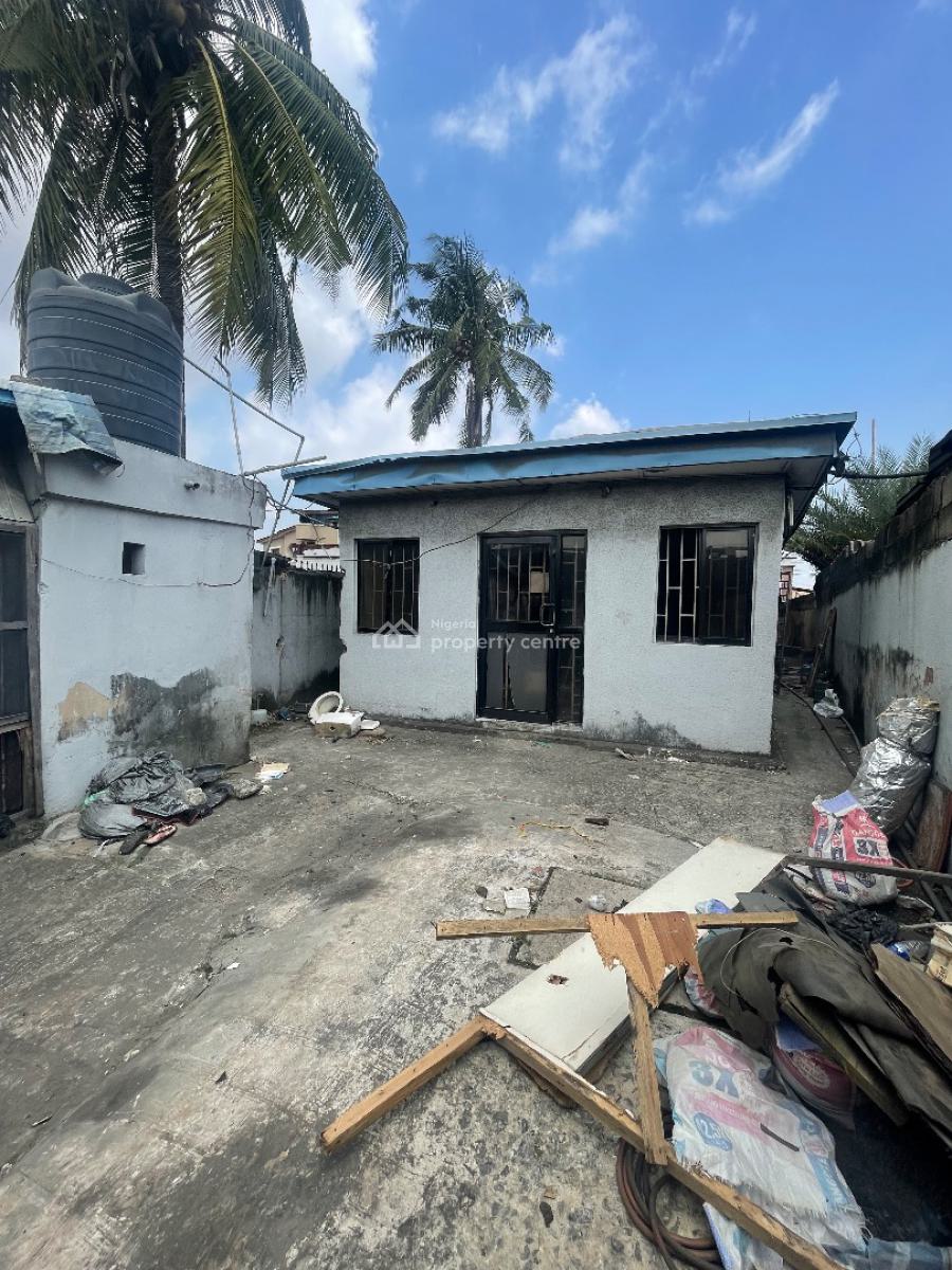 Renovation Office Space, Along Funsho Williams Avenue, Alaka, Surulere, Lagos, Office Space for Rent