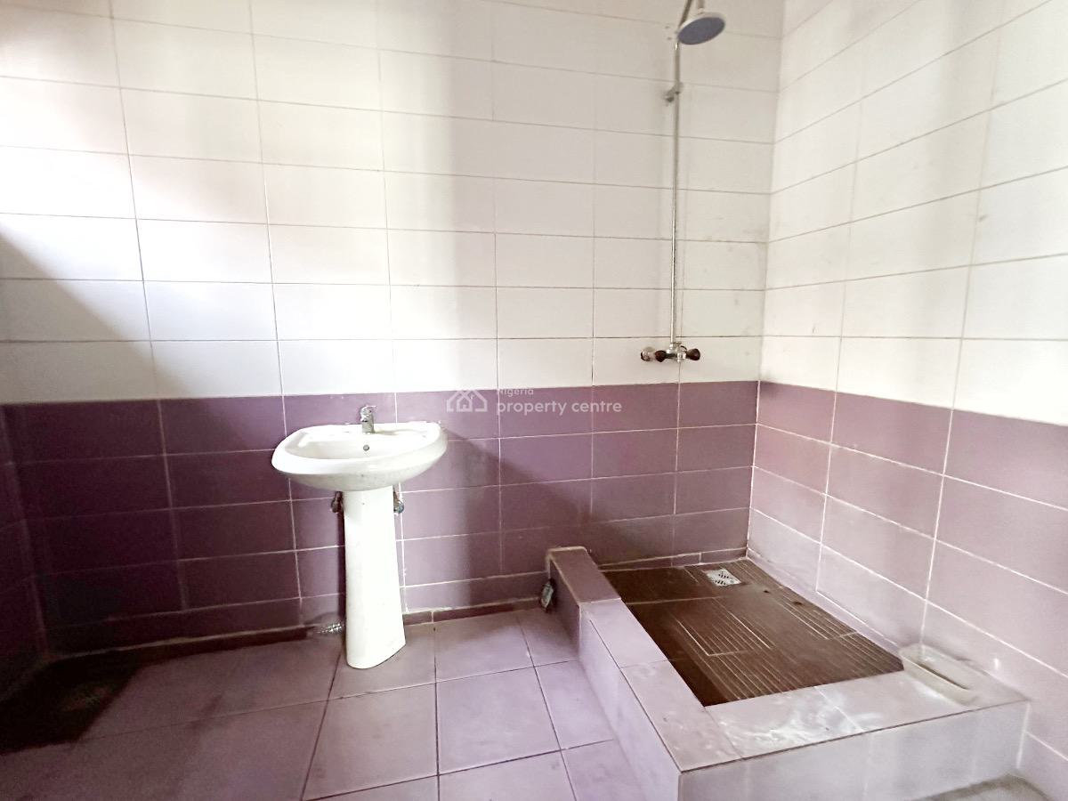 a Well Maintained Spacious 3 Bedroom Flat, Gra Phase 1, Magodo, Lagos, Flat / Apartment for Rent