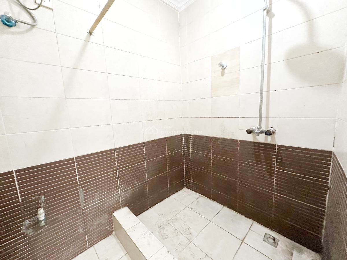 a Well Maintained Spacious 3 Bedroom Flat, Gra Phase 1, Magodo, Lagos, Flat / Apartment for Rent