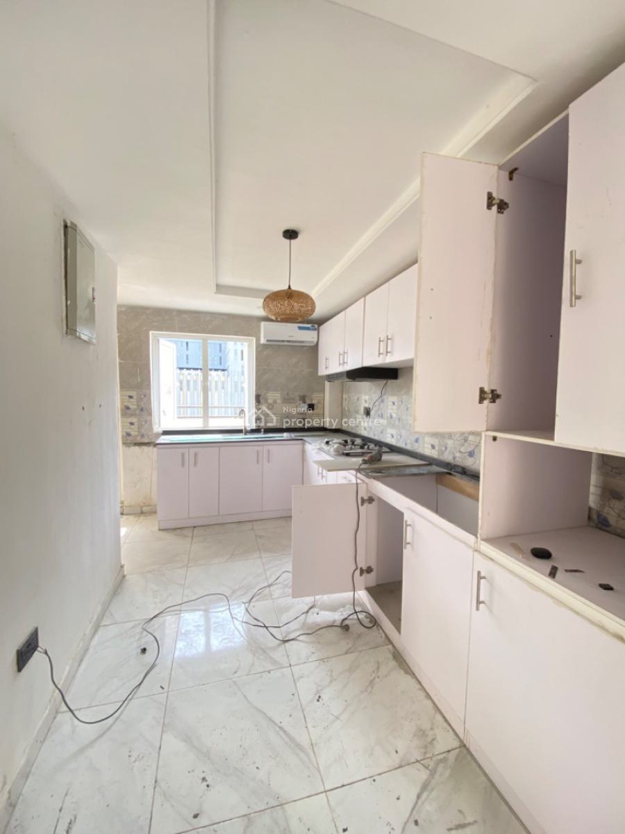 1 Bedroom Apartment Available at Lekki Phase 1, Lekki Phase 1, Lekki Phase 1, Lekki, Lagos, Flat / Apartment for Sale