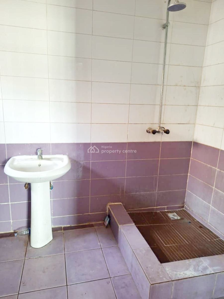 Luxury 3 Bedroom Flat, Gra Phase 1, Magodo, Lagos, Flat / Apartment for Rent