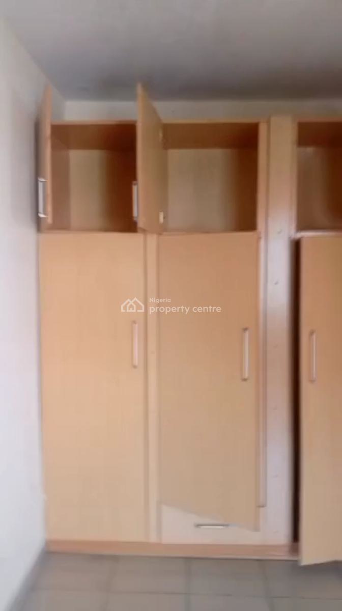 Standard 3 Bedroom Flat  Upstairs Pop with Car Park Kitchen, Off Pedro Street, Iwaya, Yaba, Lagos, Flat / Apartment for Rent