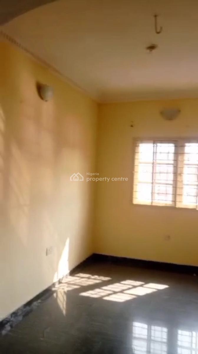 Standard 3 Bedroom Flat  Upstairs Pop with Car Park Kitchen, Off Pedro Street, Iwaya, Yaba, Lagos, Flat / Apartment for Rent