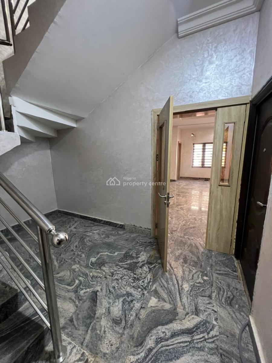 4-bedroom Terrace with Bq- Abuja, Guzape District, Abuja, House for Sale