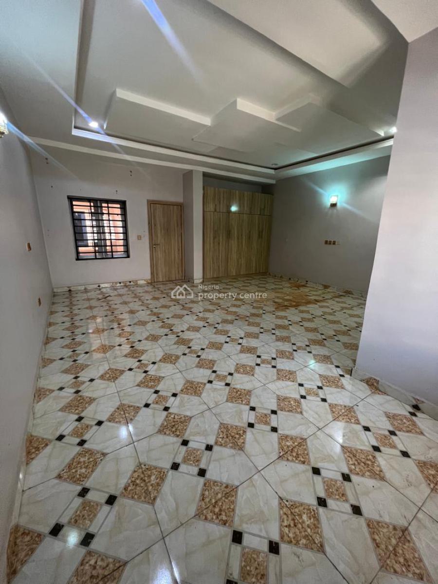 4-bedroom Terrace with Bq- Abuja, Guzape District, Abuja, House for Sale