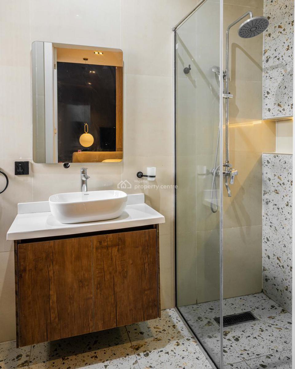 Exquisite 2 Bedroom Apartment with Pool, Ikate, Lekki Phase 1, Lekki, Lagos, Flat / Apartment Short Let