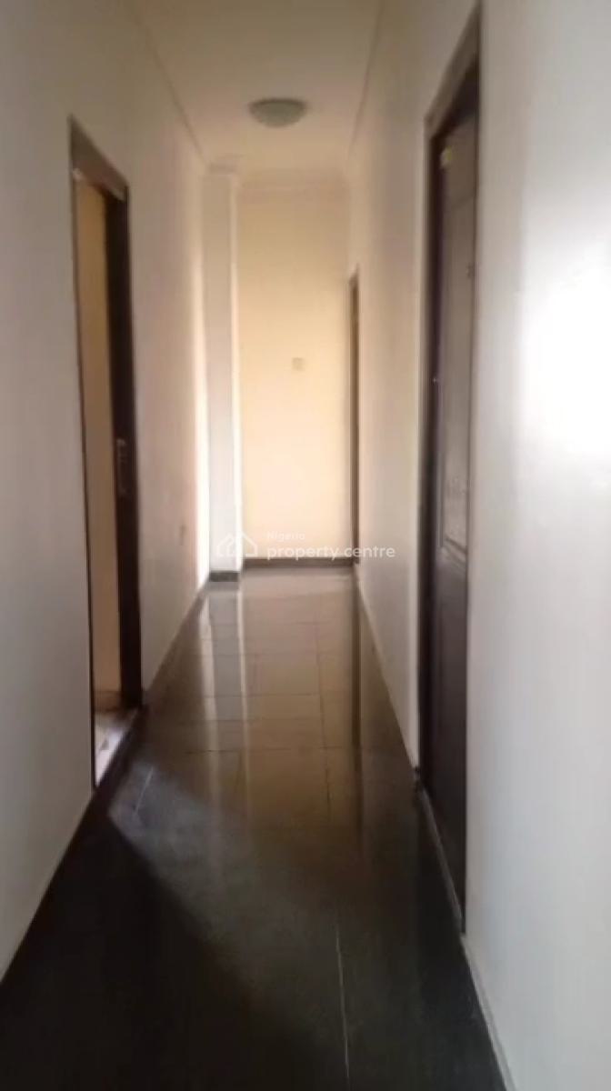 Standard 3 Bedroom Flat, Upstairs, Pop with Car Park, Kitchen Cabinet, Off Pedro Street, Iwaya, Yaba, Lagos, Flat / Apartment for Rent